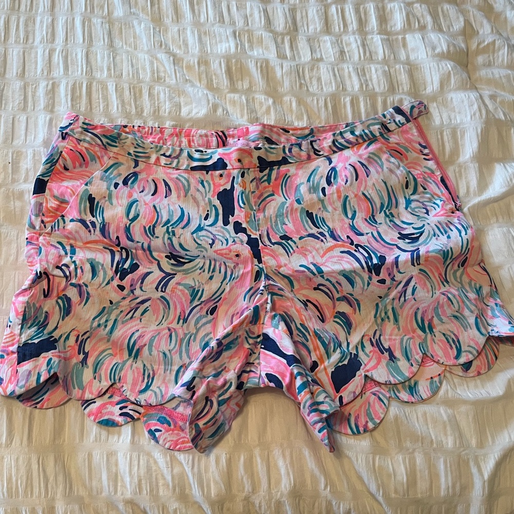Lilly Pulitzer Vibrant Patterned Shorts (size 8)